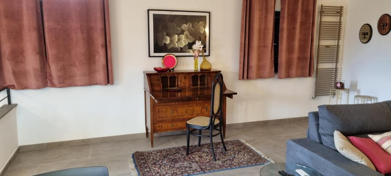 Oltre La Siepe Apartment Nepi Bagian luar foto