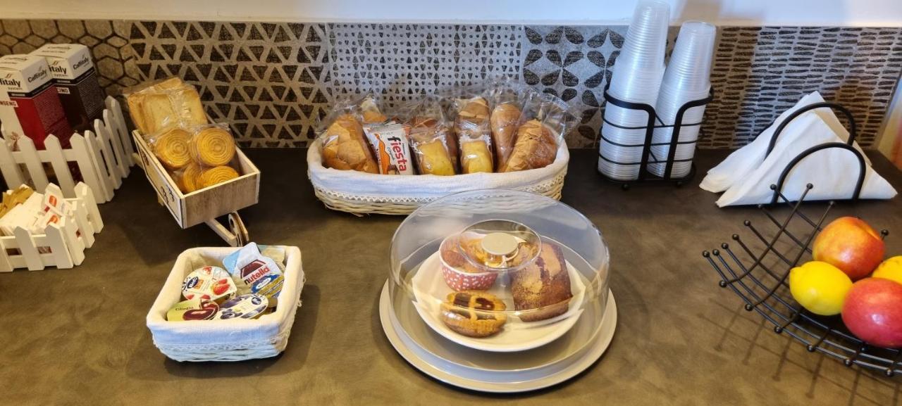 Oltre La Siepe Apartment Nepi Bagian luar foto