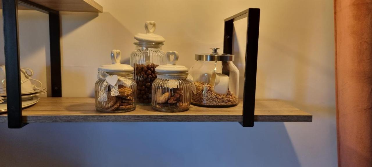 Oltre La Siepe Apartment Nepi Bagian luar foto
