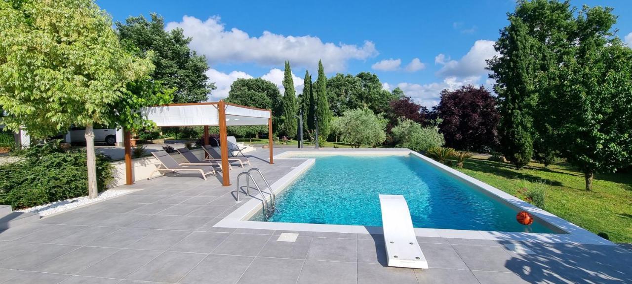 Oltre La Siepe Apartment Nepi Bagian luar foto